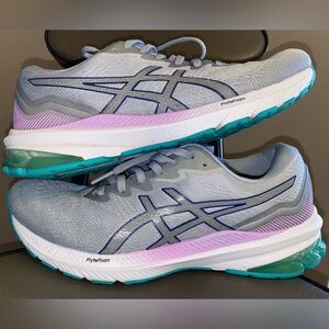 Asics sneakers women's size 9, European 40.5
